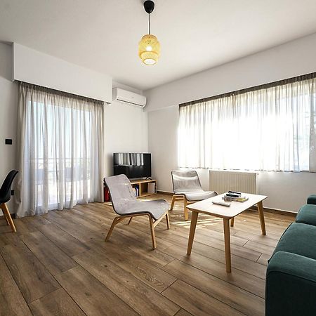 Alexander Apartments Airport Spáta Eksteriør bilde