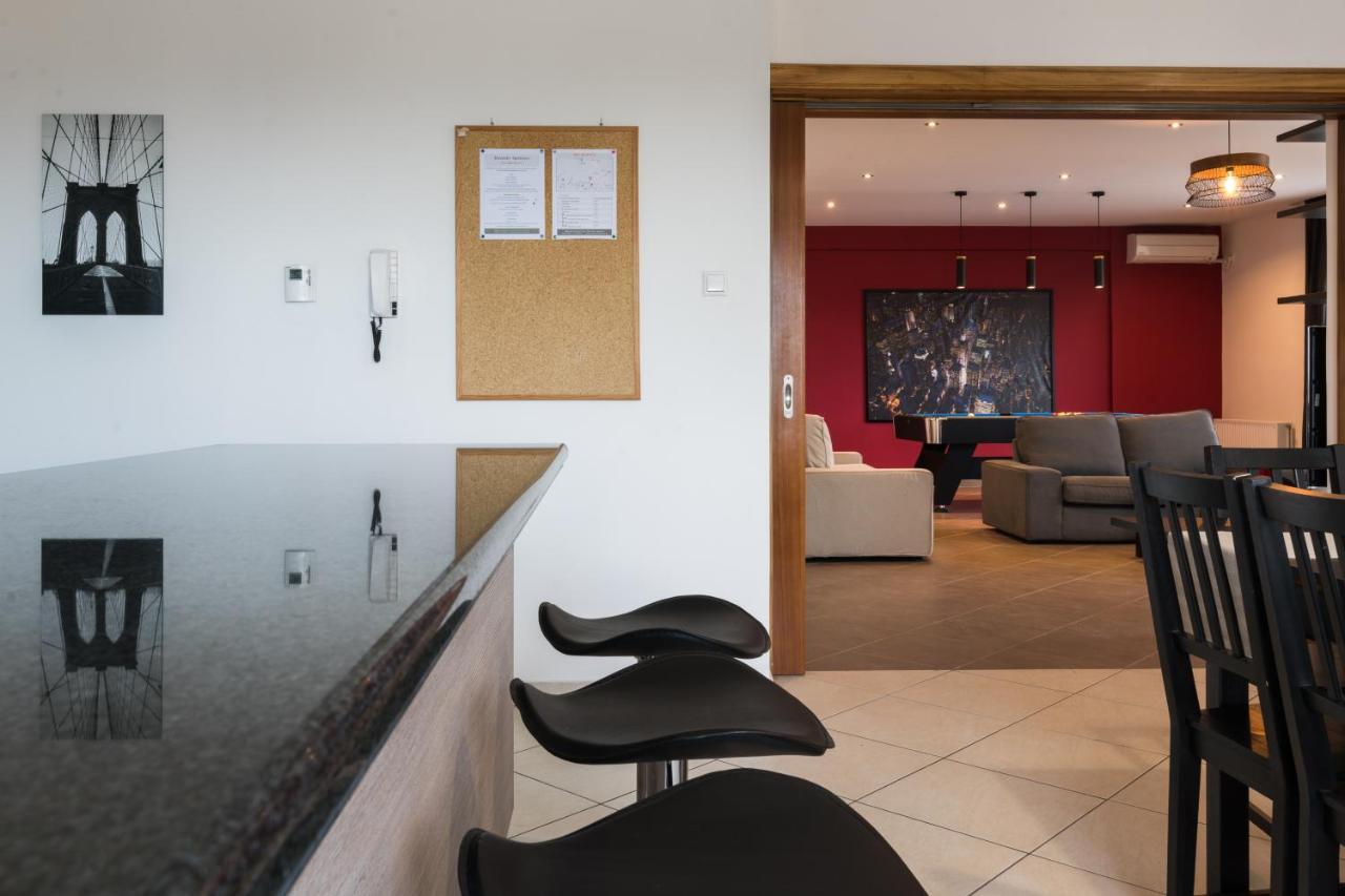 Alexander Apartments Airport Spáta Eksteriør bilde
